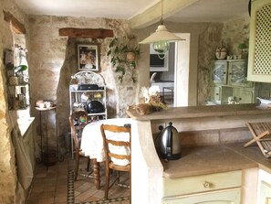 Interior - Charming villa with swimming pool - sleeps 8 (Le Rouret)