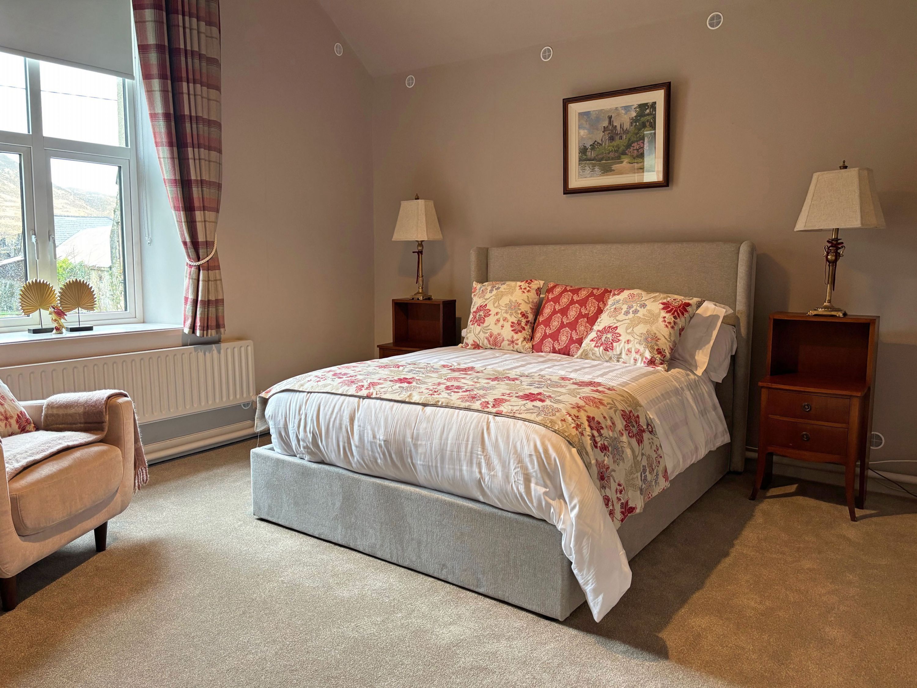 11 bedrooms, iron/ironing board, WiFi, bed sheets