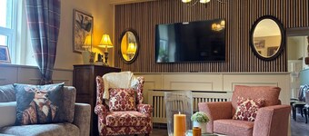 Property 472 - Kylemore - sleeps 20 guests  in 11 bedrooms