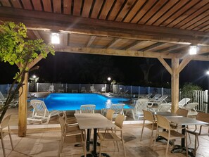 Pool - Mobile Home 'Village Camping De L'ostriconi 22' with Sea View, Shared Pool and Wi-Fi (Palasca)