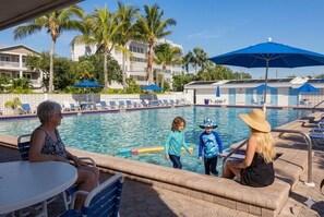 Pool - Your Private Coastal Oasis: Cozy 1-bedroom condo in charming Siesta Key (Siesta Key)