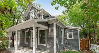 3BR near Downtown COS with fenced Backyard Seating