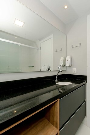 Hair dryer, towels - Beautiful and fully equipped apartment next to PUC (Porto Alegre)