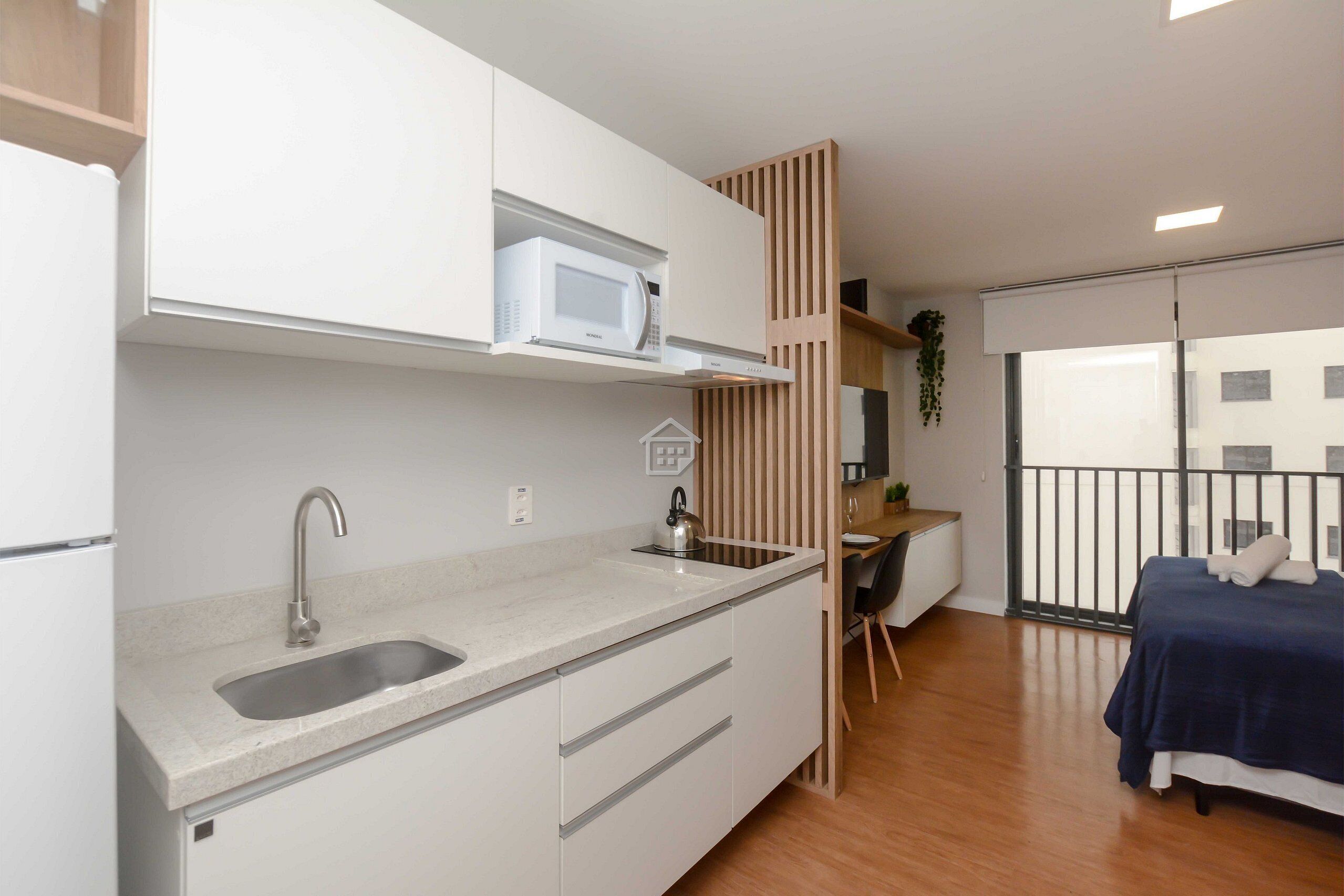 Fridge, microwave, oven, coffee/tea maker