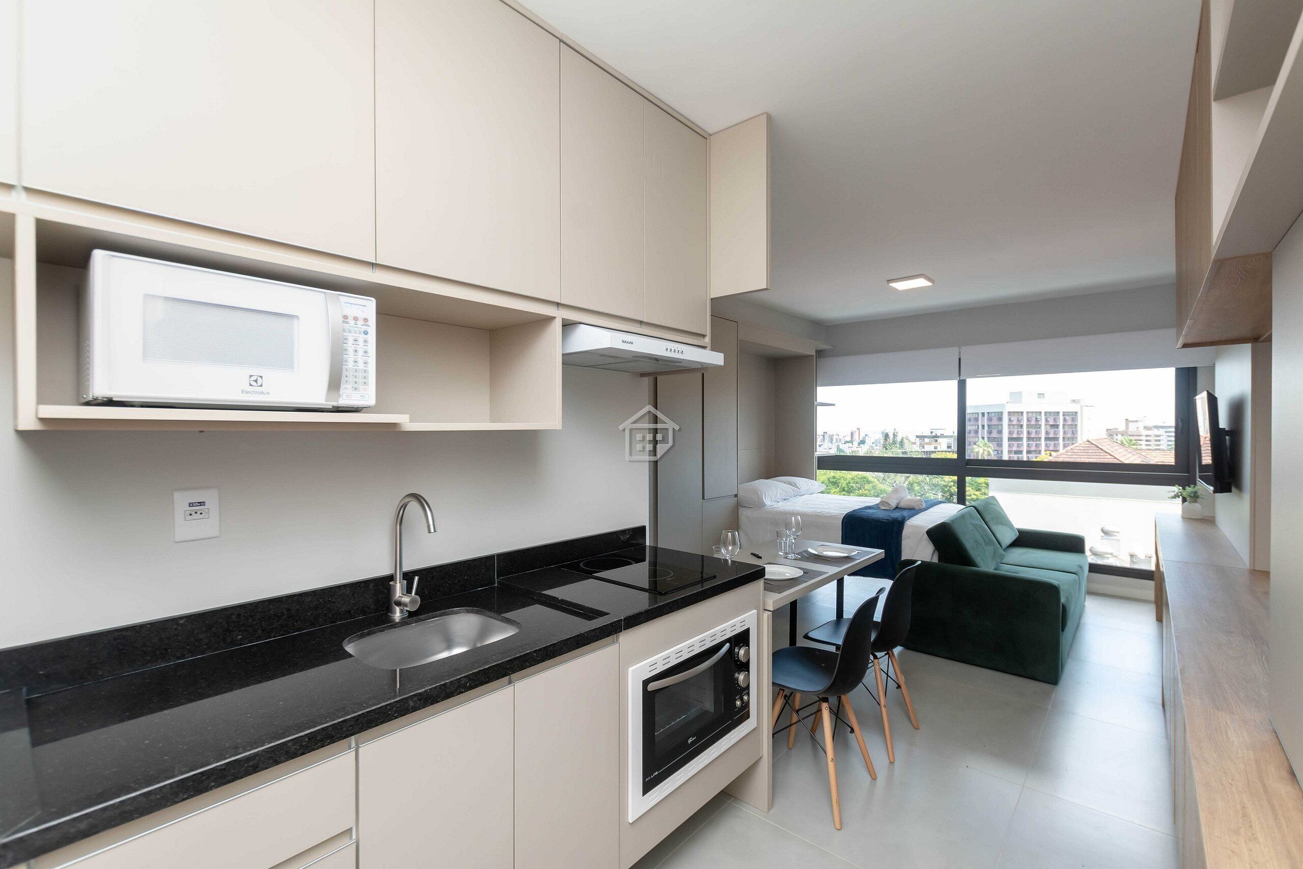 Fridge, microwave, oven, coffee/tea maker