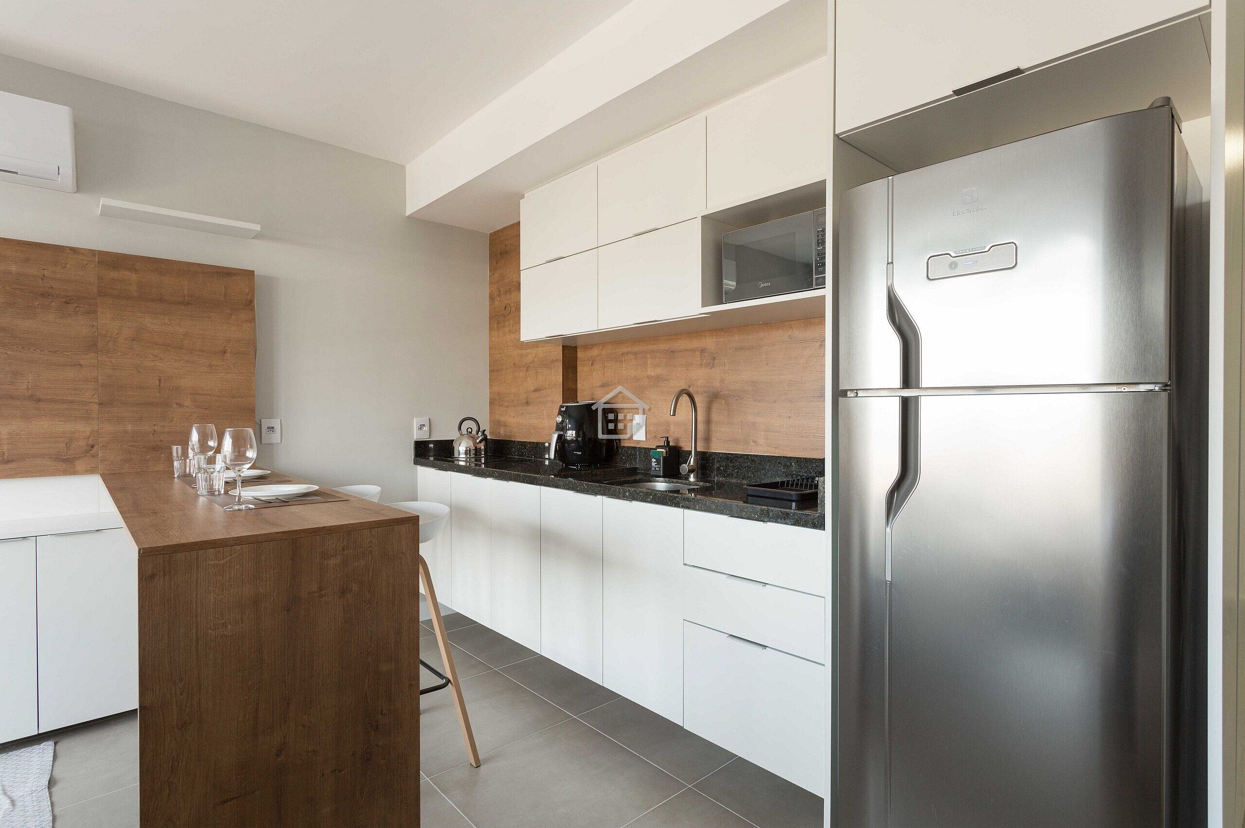 Fridge, microwave, oven, coffee/tea maker
