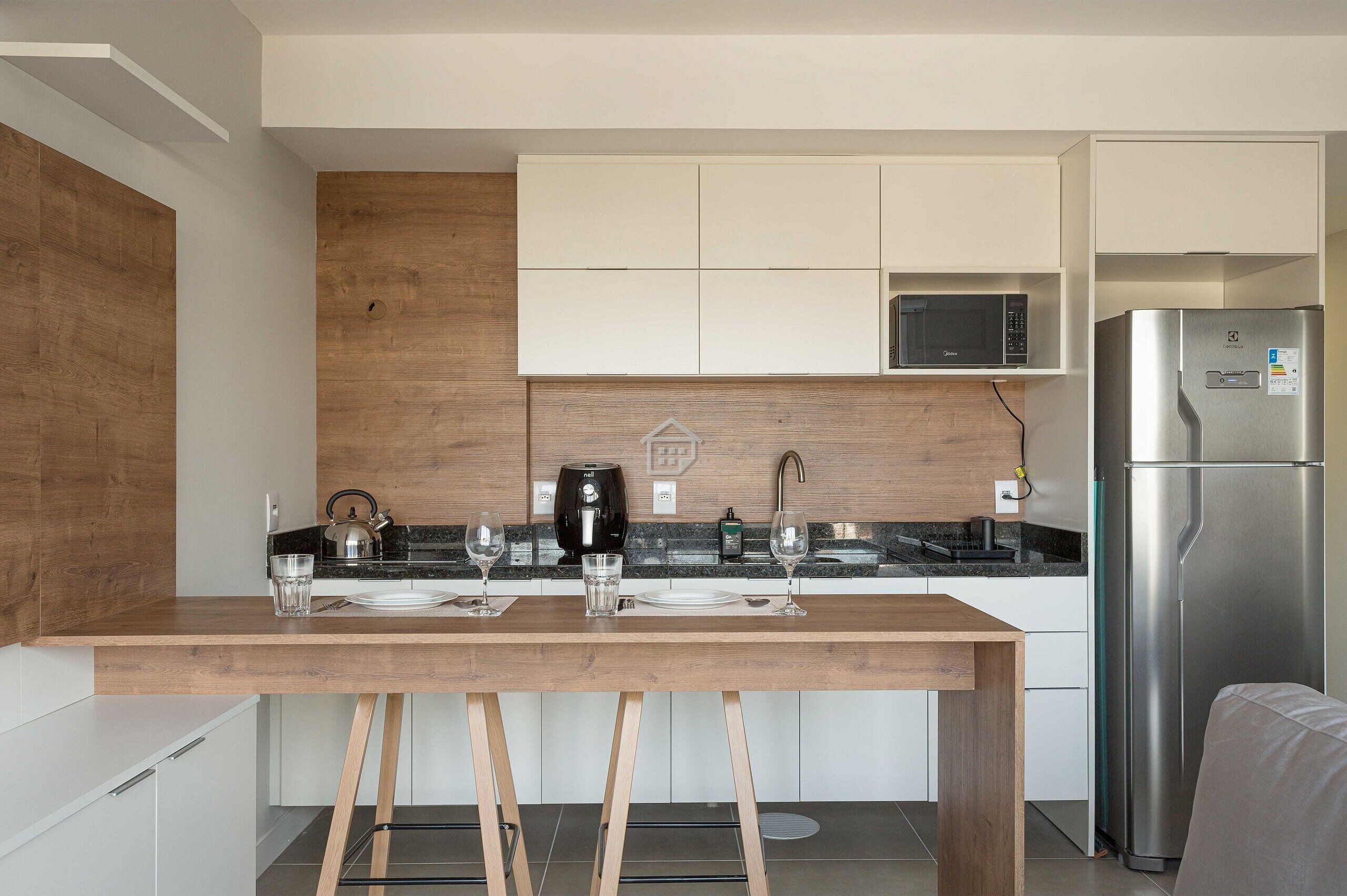 Fridge, microwave, oven, coffee/tea maker