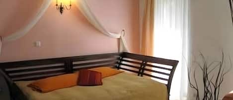 1 bedroom, WiFi, bed sheets