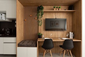 Interior - Studio sofisticado e moderno no bairro Rio Branco (Porto Alegre)