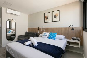 Iron/ironing board, Internet - Studio moderno no Rio Branco | Próximo à Redenção (Porto Alegre)