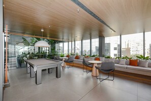 Interior - Studio Moderno e Sofisticado na Carlos Gomes (Porto Alegre)