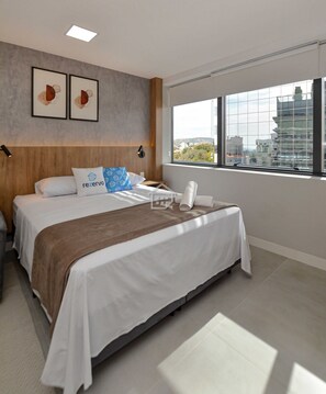 Room - Studio Moderno e Sofisticado na Carlos Gomes (Porto Alegre)