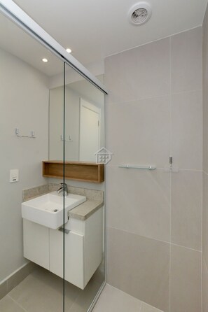 Hair dryer, towels - Apto Premium: Perto do Parque Moinhos e Conforto (Porto Alegre)