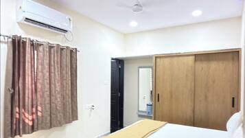 Comfort Double Room, City View | Free WiFi