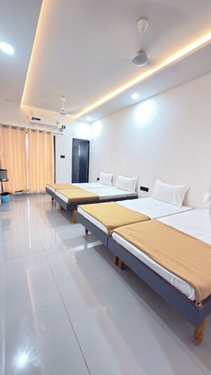 Classic Quadruple Room