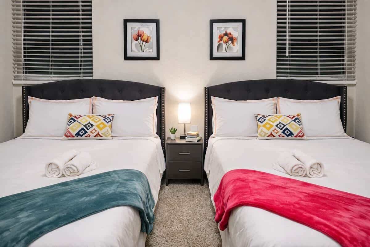 WiFi, bed sheets