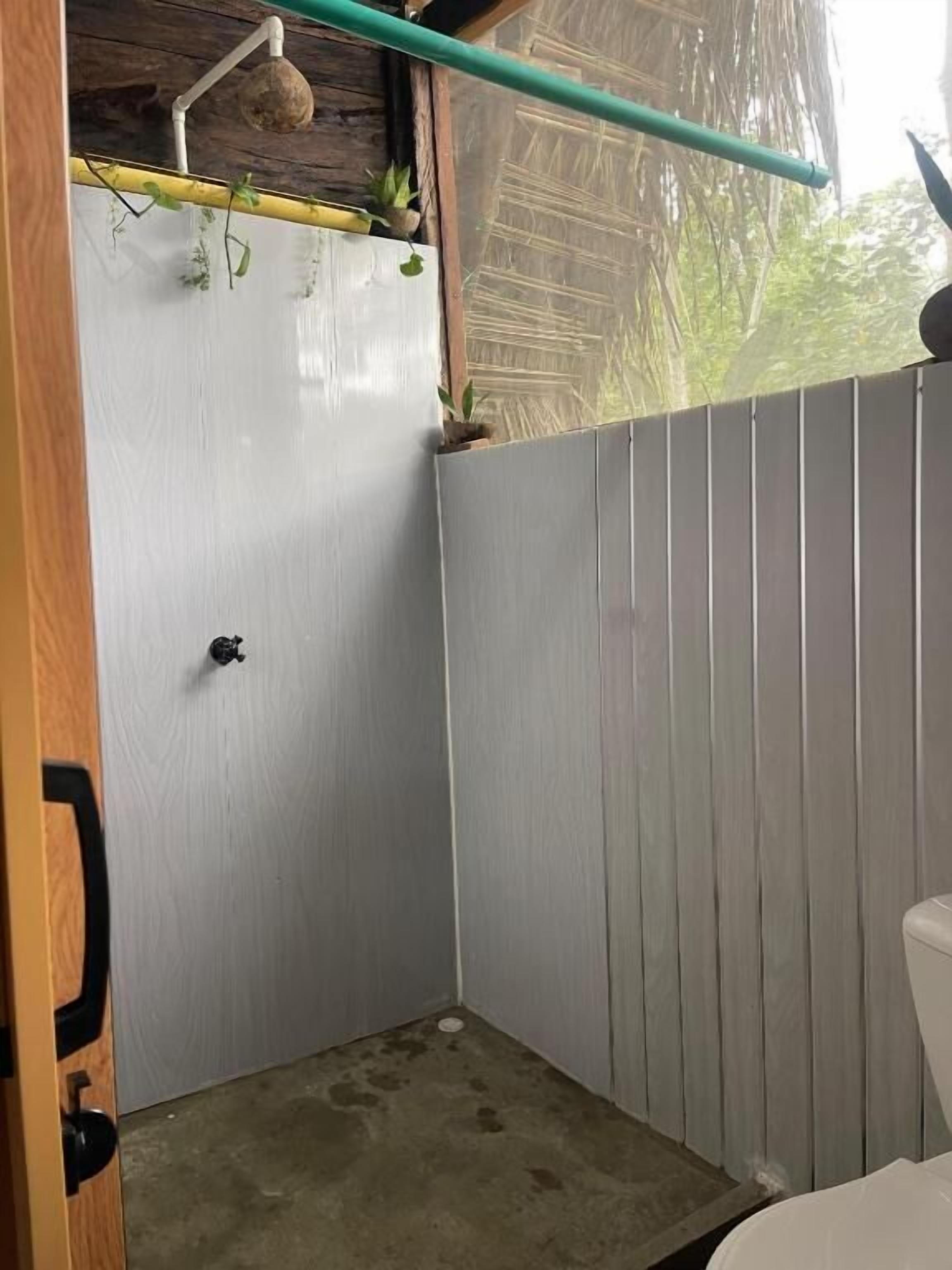 Twin Room, Patio, Garden View | Bathroom