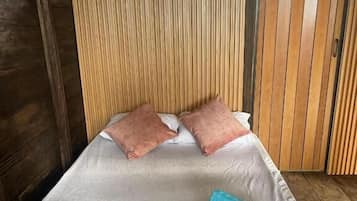 Quarto duplo, varanda, vista para o jardim