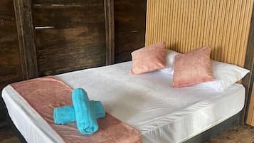 Quarto duplo, varanda, vista para o jardim