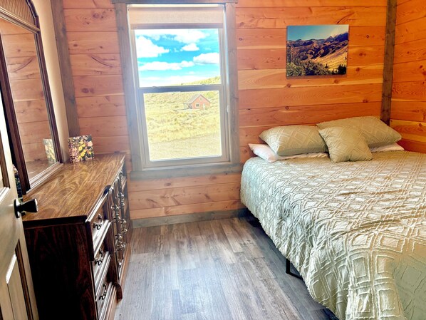 2 bedrooms, bed sheets