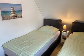 2 habitaciones, cuna de viaje, wifi gratis y ropa de cama 