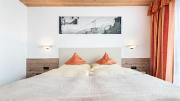 Comfort-Doppelzimmer, Balkon, Bergblick | Kostenloses WLAN
