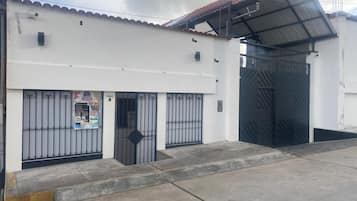 Comfort Room, Patio, Courtyard View | Exterior