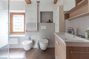 Shower, hair dryer, bidet, towels - Wonderful three-room apartment in the mountains: comfort and relaxation for families/groups, bbq (Montescheno)
