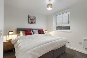 1 bedroom, iron/ironing board, WiFi, bed sheets - City Point Aberdeen by Guestz (Aberdeen)