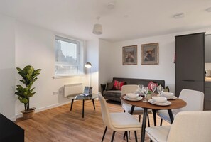 Dining - City Point Aberdeen by Guestz (Aberdeen)