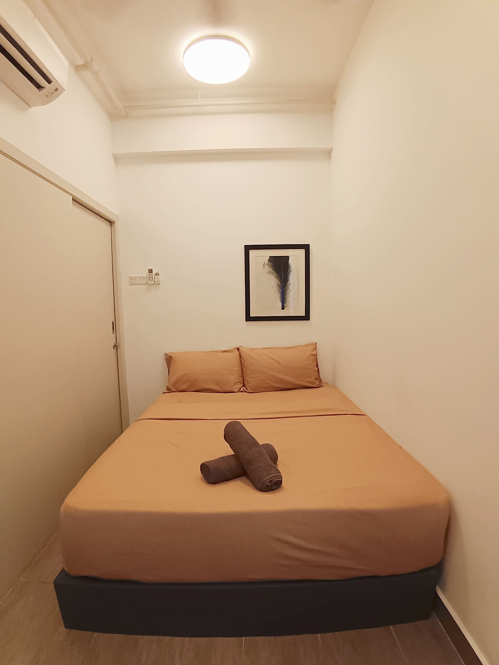 Iron/ironing board, WiFi