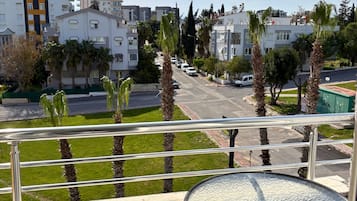 Deluxe Triple Room | Garden view