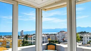 Habitación Deluxe, balcón, vistas al mar | Vistas desde la habitación