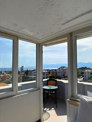 Quarto luxo, sacada, vista para o mar | Vista do quarto