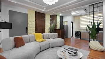 Comfort Apartment, Balcony, City View | Living area