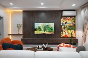 Comfort Apartment, Balcony, City View | Interior - ARI RESIDENCE (Lagos)