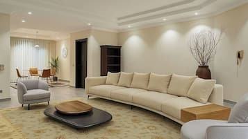 Comfort Apartment, Balcony, City View | Living area