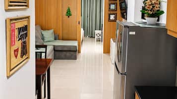 Apartment, 1 Bedroom, City View | Interior