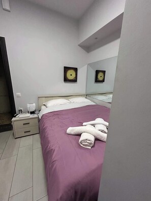 WiFi, bed sheets - Budget Cute Studio in Thessaloniki Center (Thessaloniki)