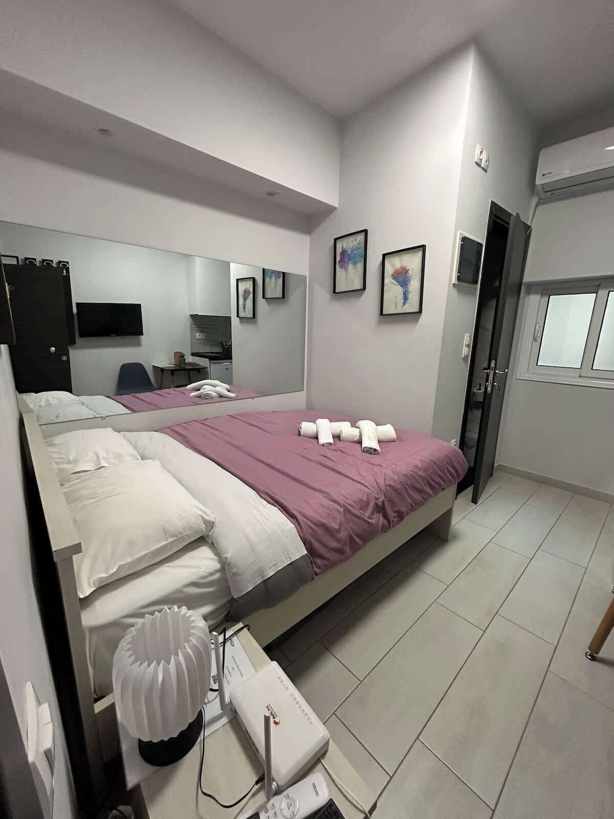 WiFi, bed sheets
