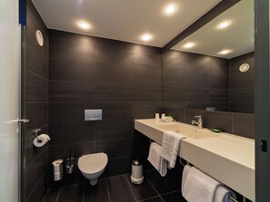 Shower, towels, soap, shampoo