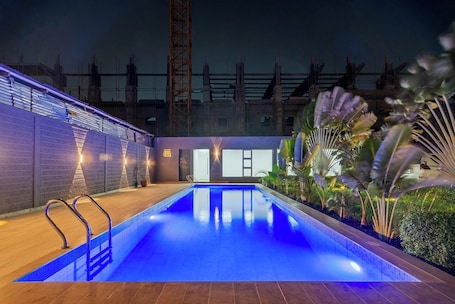Pool. VENUS HOTEL