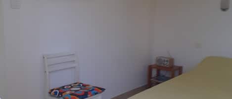 1 chambre, fer et planche Ă repasser, Wi-Fi, literie fournie