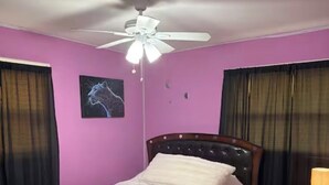 3 bedrooms, WiFi, bed sheets - Charming 3-bedroom house in soothing Decatur comfortable and clean (Decatur)