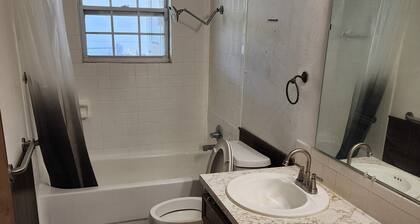 Nice 3-bedroom house with AC in peaceful Lubbock neighborhood