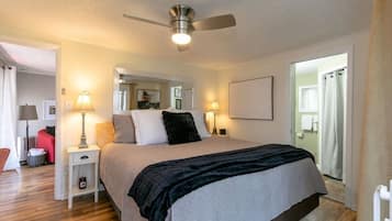 3 bedrooms, iron/ironing board, WiFi, bed sheets