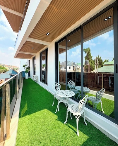 AIJ RESIDENCE