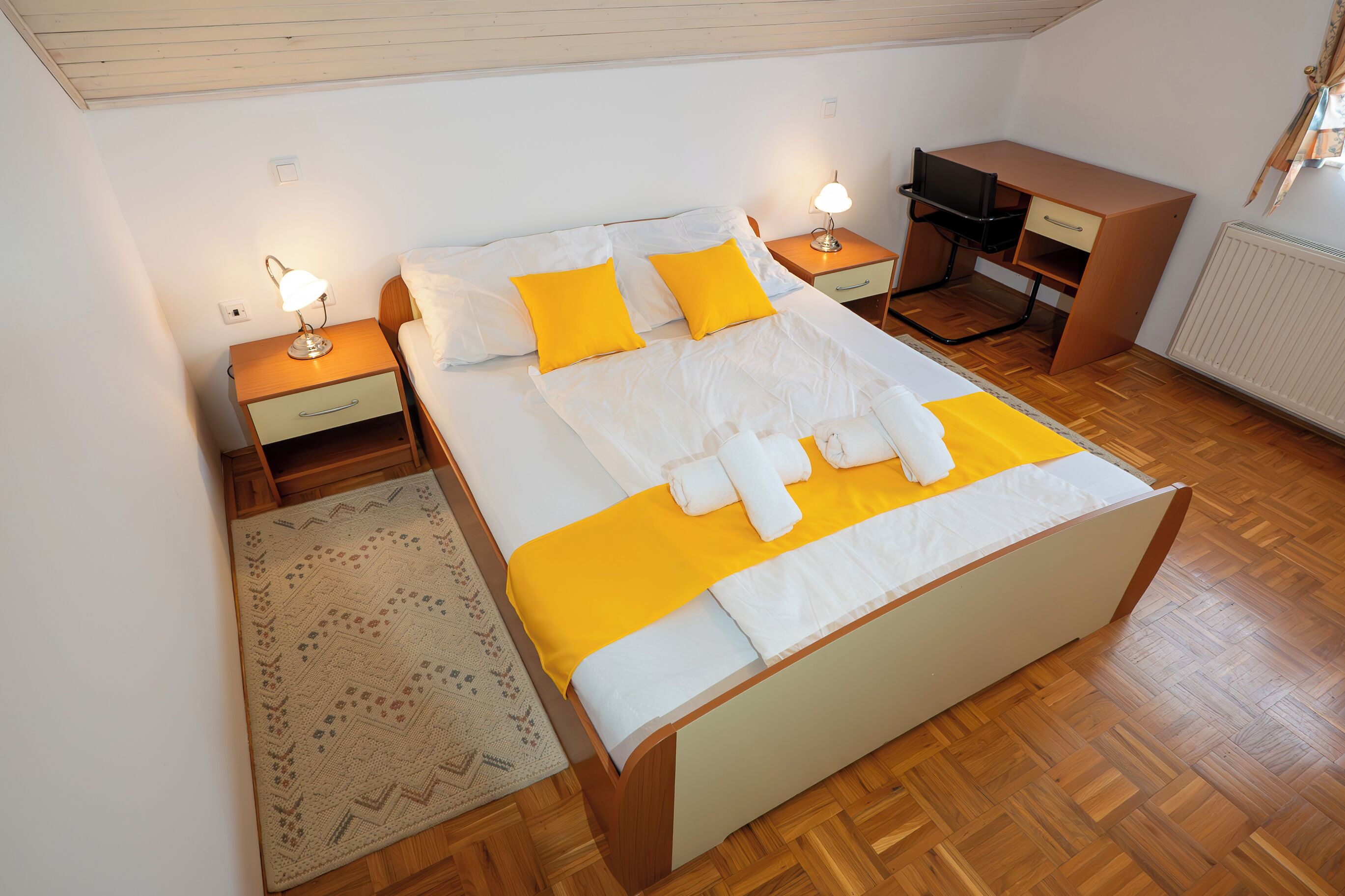 1 bedroom, iron/ironing board, travel cot, free WiFi