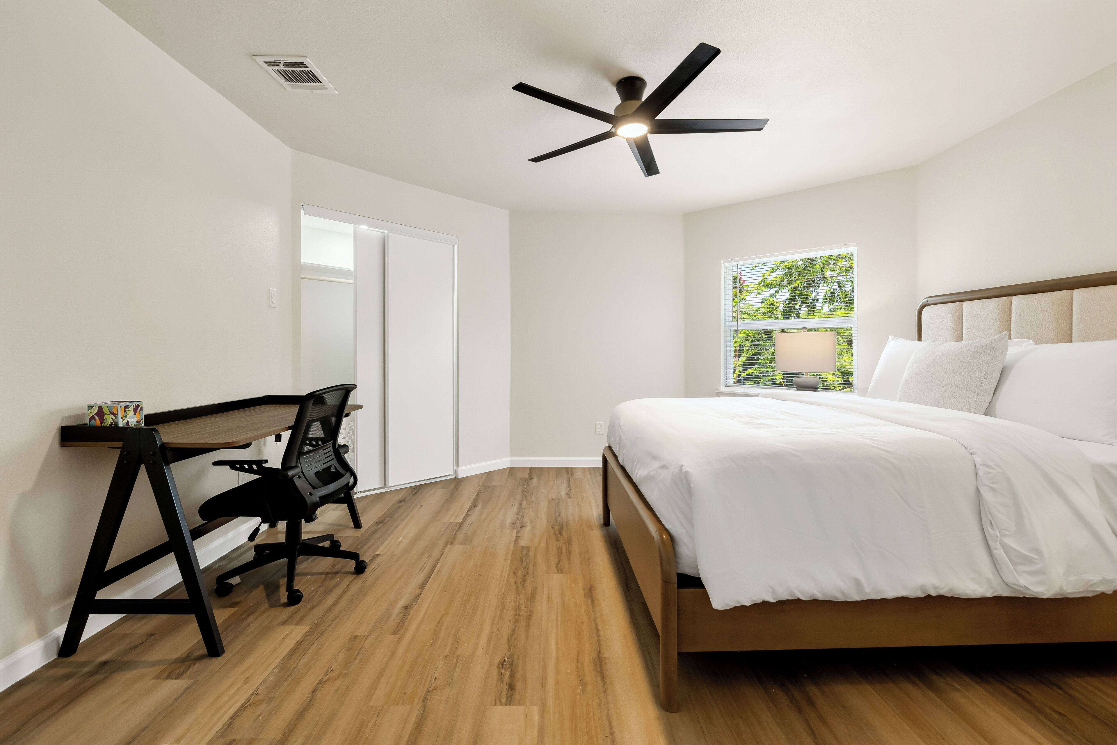 5 chambres, accès à Internet, literie fournie