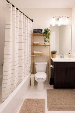 Bathroom - zy Boho Suite in Takoma, Private Entry, Parking (Washington)